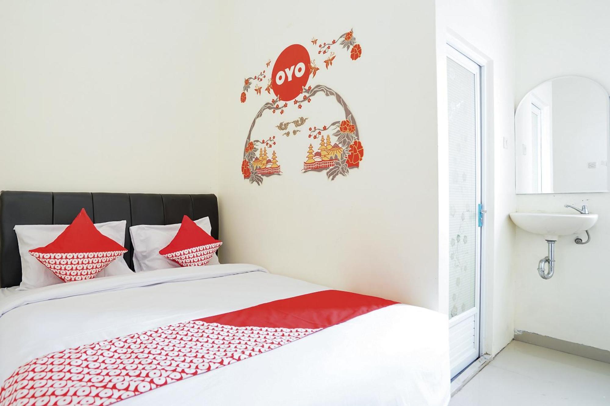 Hotel O Juanda Near Terminal International Juanda Brebek Екстер'єр фото