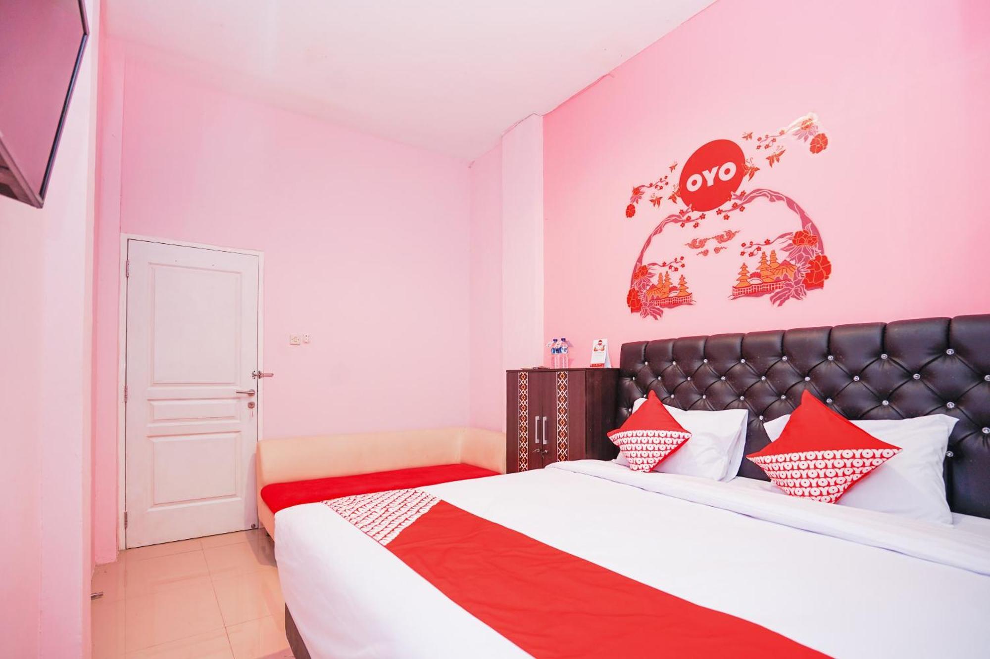 Hotel O Juanda Near Terminal International Juanda Brebek Екстер'єр фото